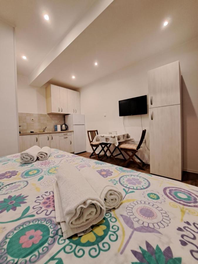 Studio Apartment Nina Novigrad Istria Exterior foto