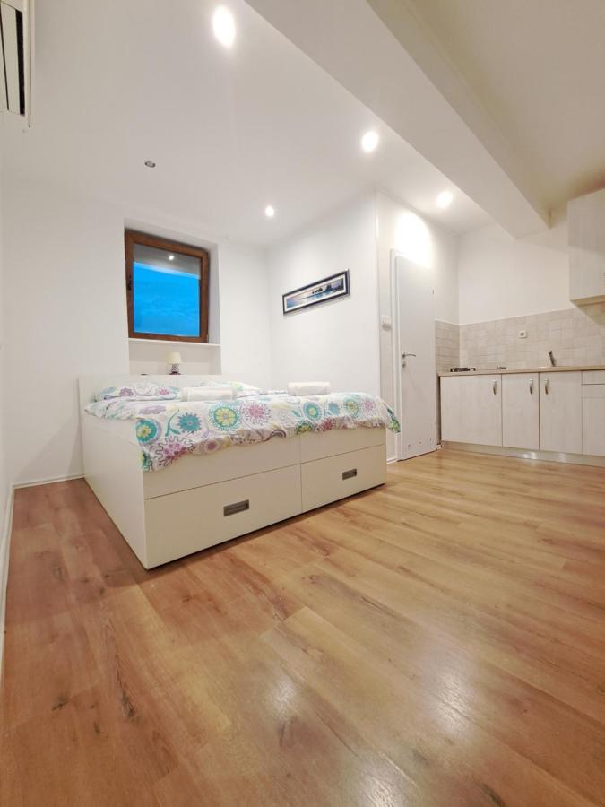 Studio Apartment Nina Novigrad Istria Exterior foto
