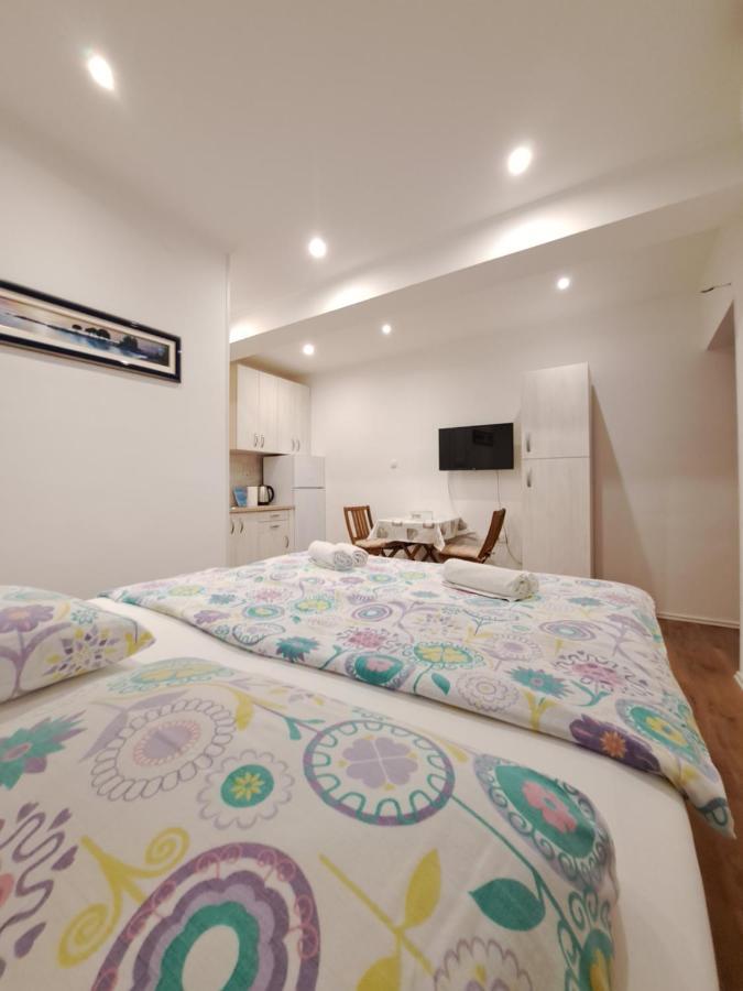 Studio Apartment Nina Novigrad Istria Exterior foto