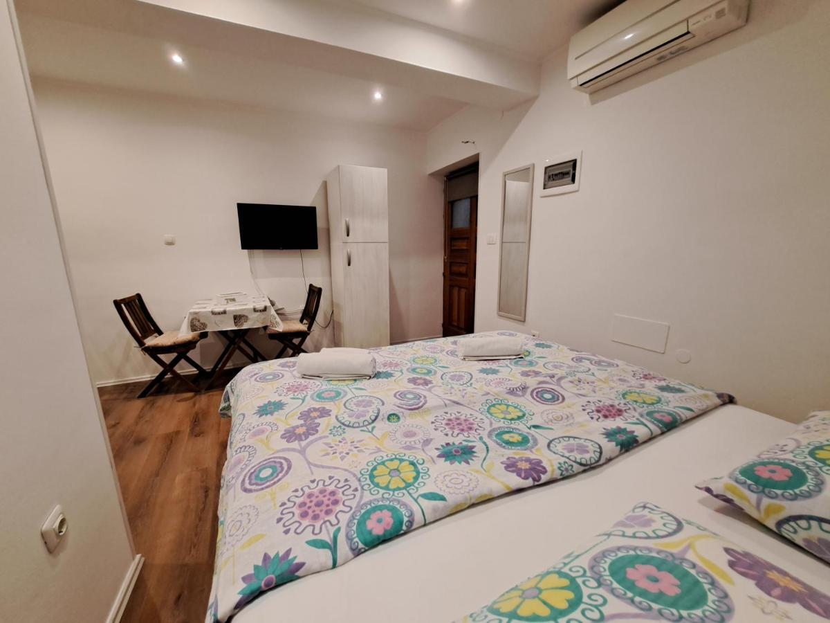 Studio Apartment Nina Novigrad Istria Exterior foto