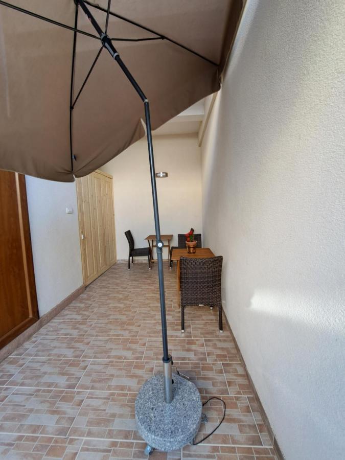 Studio Apartment Nina Novigrad Istria Exterior foto