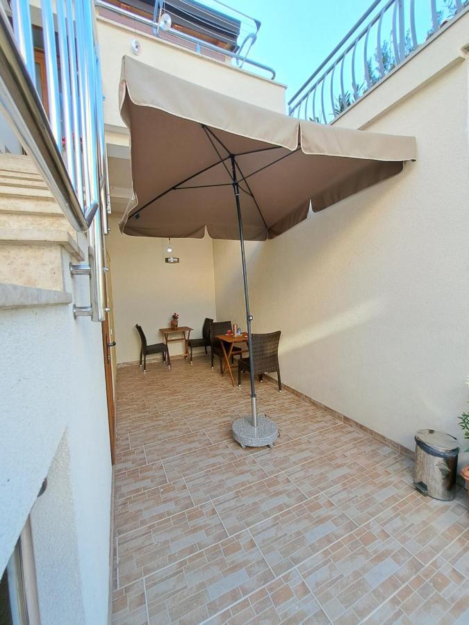 Studio Apartment Nina Novigrad Istria Exterior foto