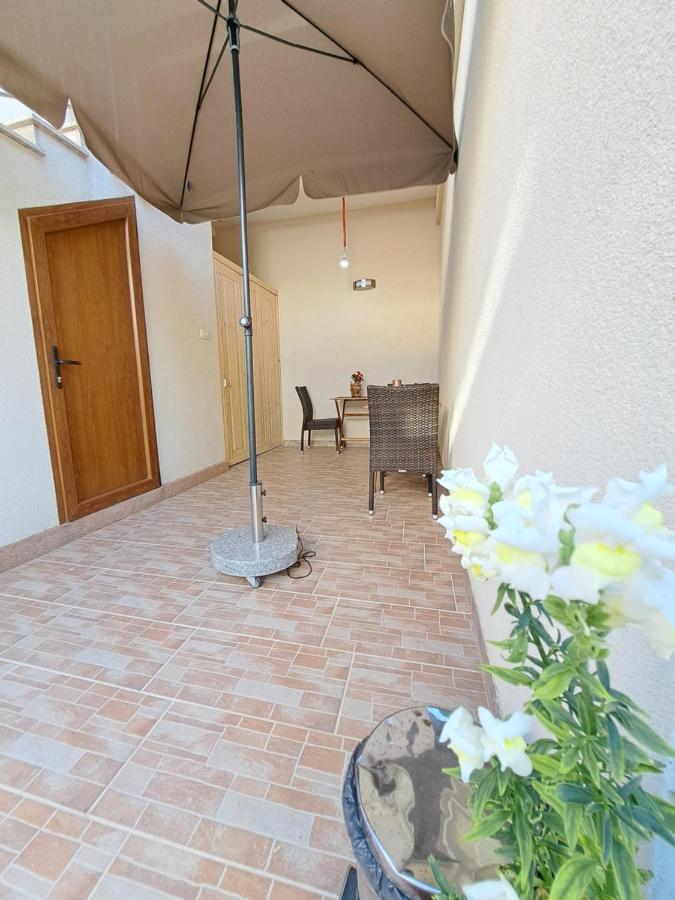 Studio Apartment Nina Novigrad Istria Exterior foto
