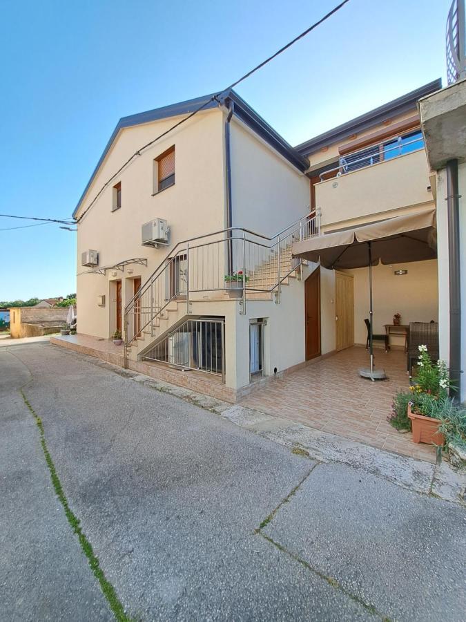 Studio Apartment Nina Novigrad Istria Exterior foto